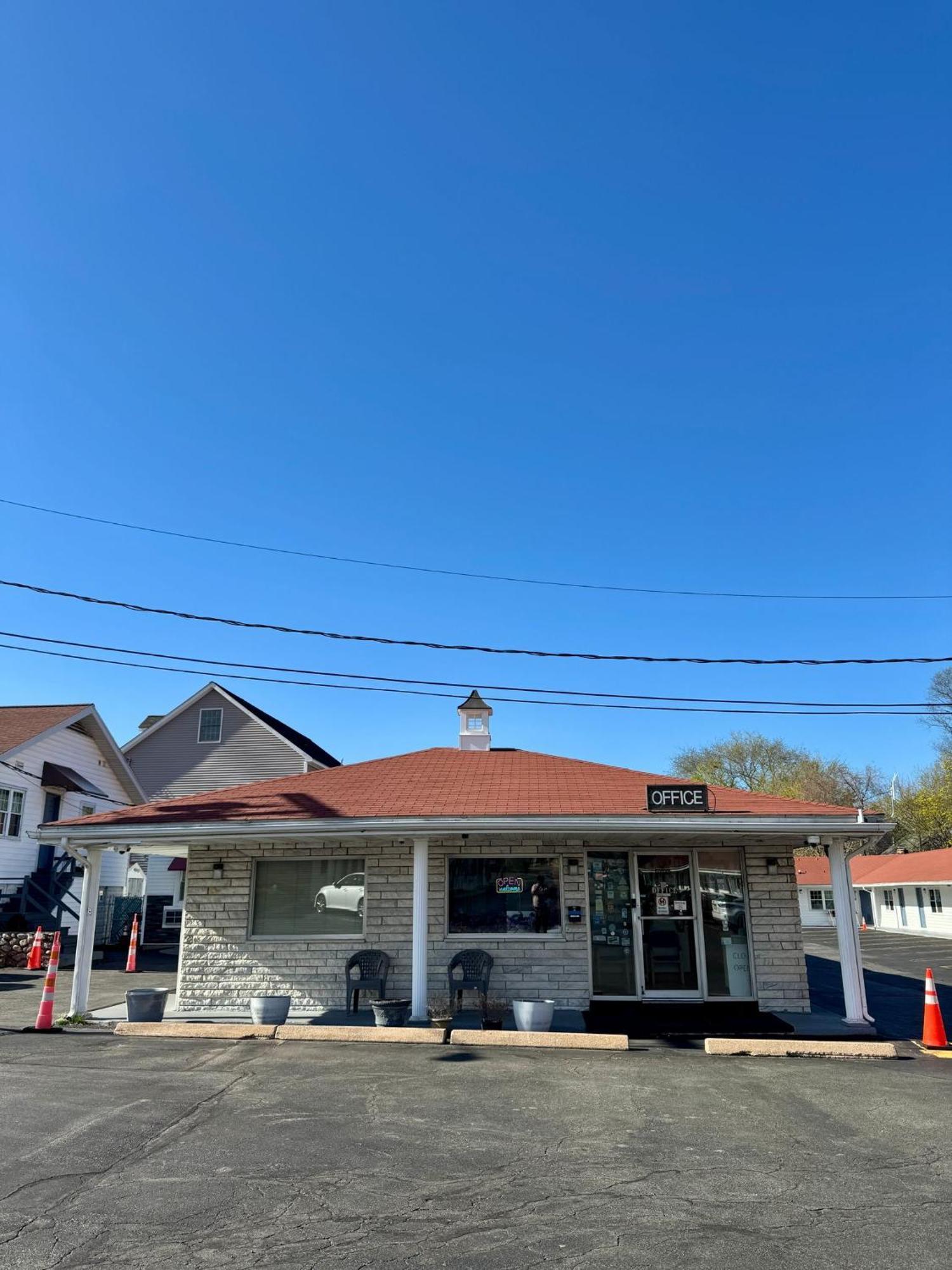 Chisholm'S Motor Inn ソーガス エクステリア 写真