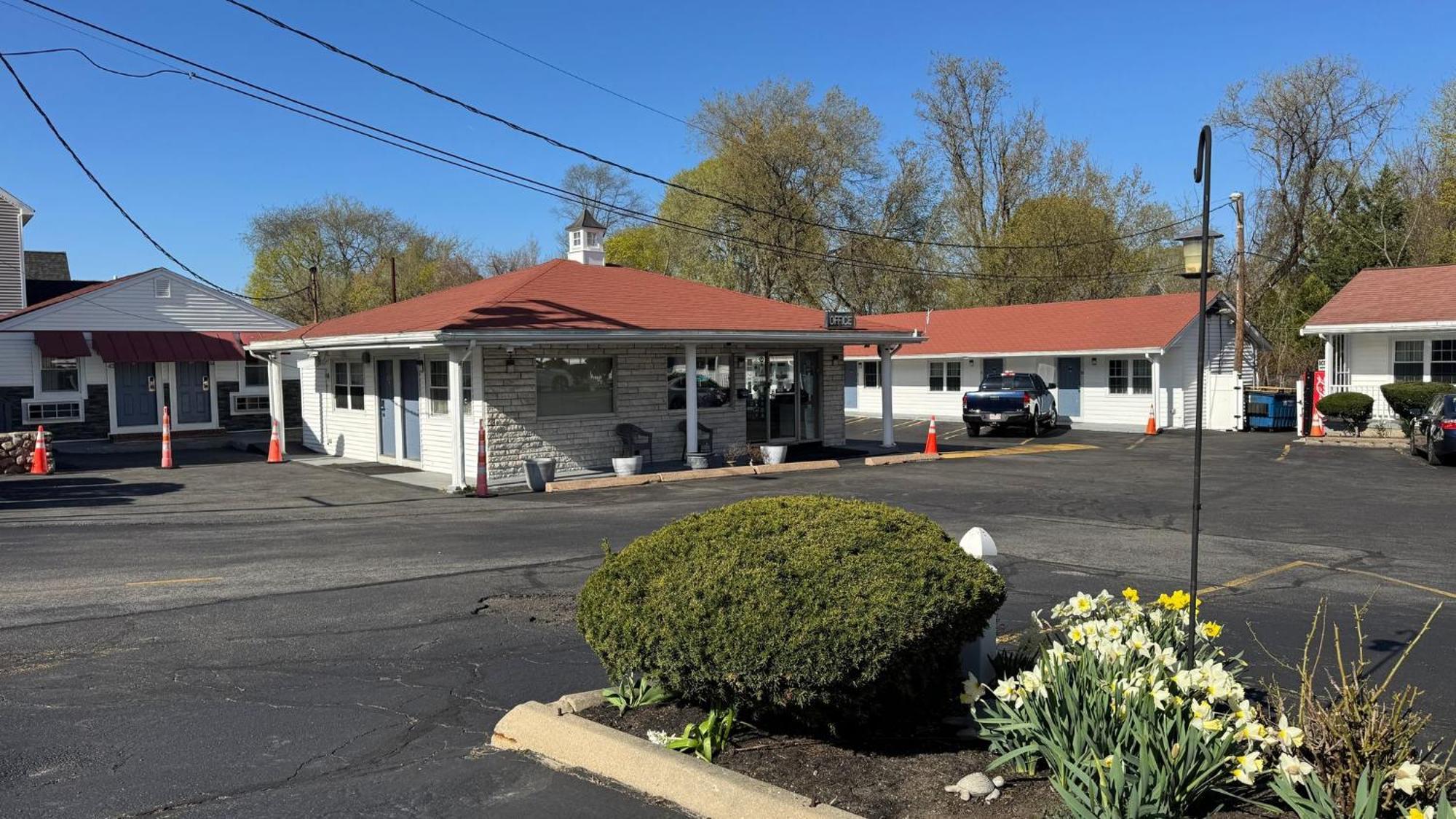 Chisholm'S Motor Inn ソーガス エクステリア 写真