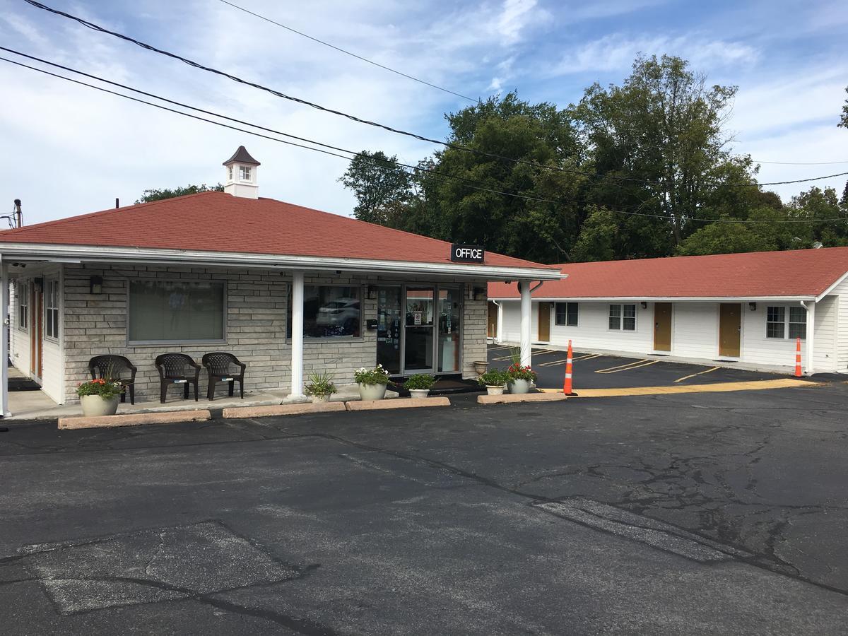 Chisholm'S Motor Inn ソーガス エクステリア 写真
